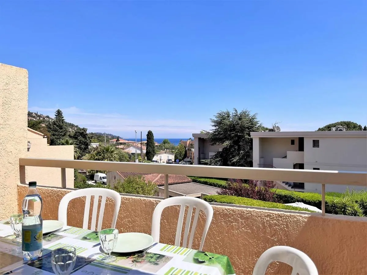 Duplex Calme 4 Pers, Parking Prive, A Deux Pas De La Plage - Le Lavandou - Fr-1-251-500 contacts