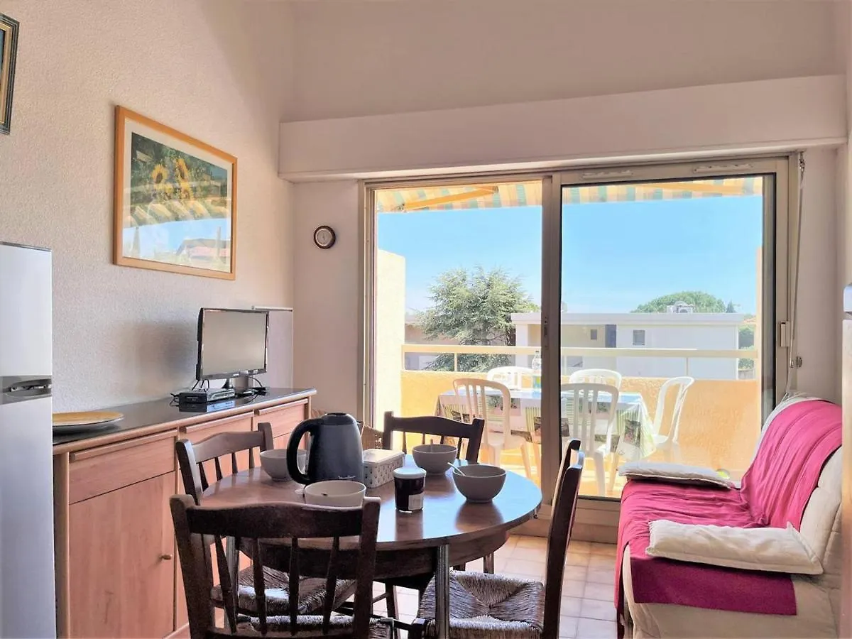 Duplex Calme 4 Pers, Parking Prive, A Deux Pas De La Plage - Le Lavandou - Fr-1-251-500 Apartment