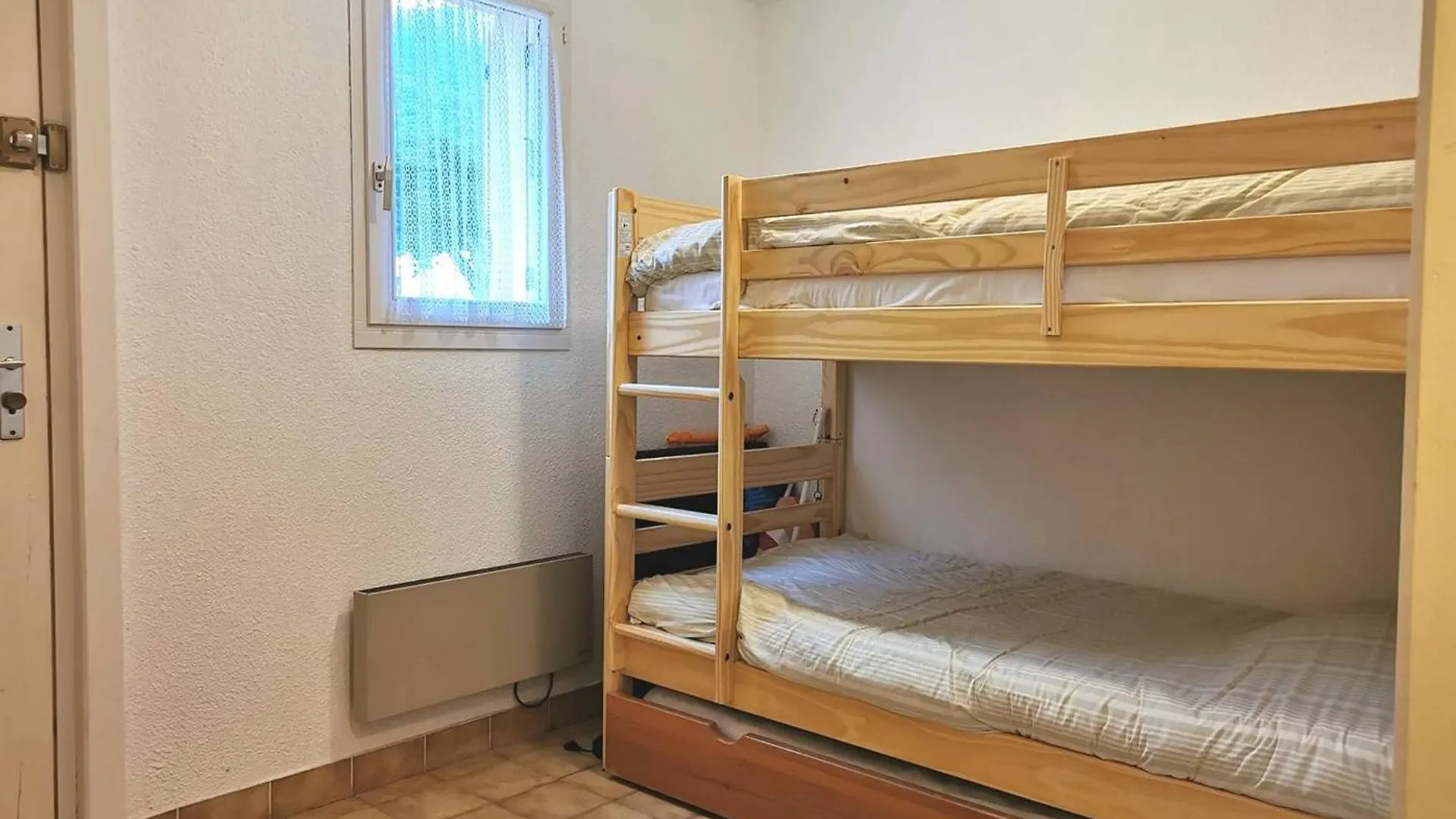 Duplex Calme 4 Pers, Parking Prive, A Deux Pas De La Plage - Le Lavandou - Fr-1-251-500 France